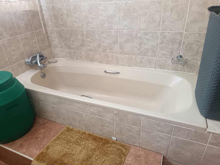 4 Bedroom Property for Sale in Minerva Gardens Northern Cape